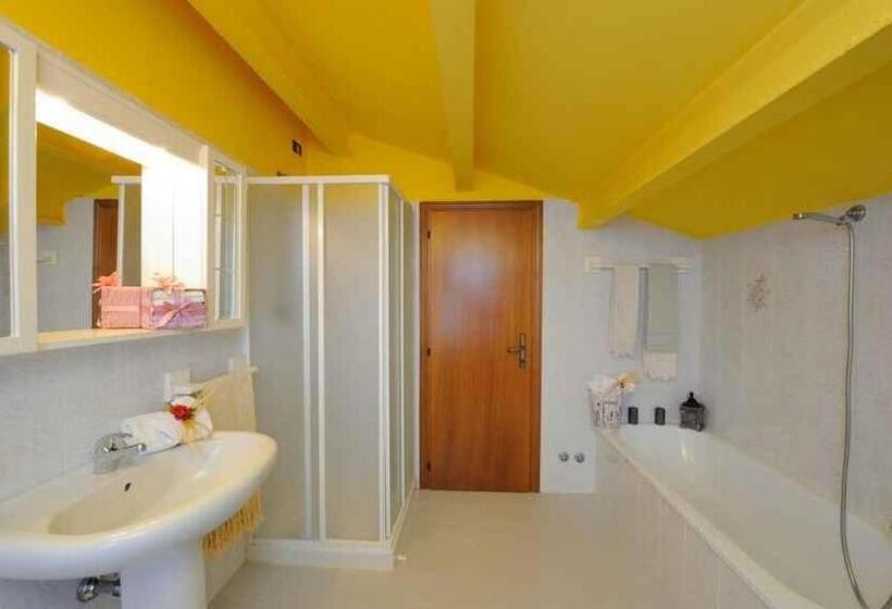 Апартаменты 1 Спальня с Террасой, Boschetto Del Lago