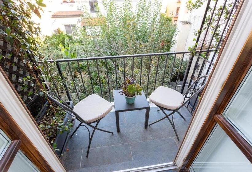 デラックスルーム, Accademia 39