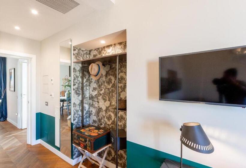 デラックスルーム, Accademia 39