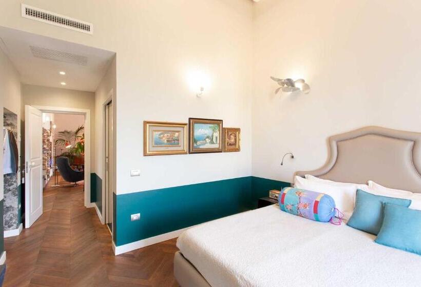 デラックスルーム, Accademia 39