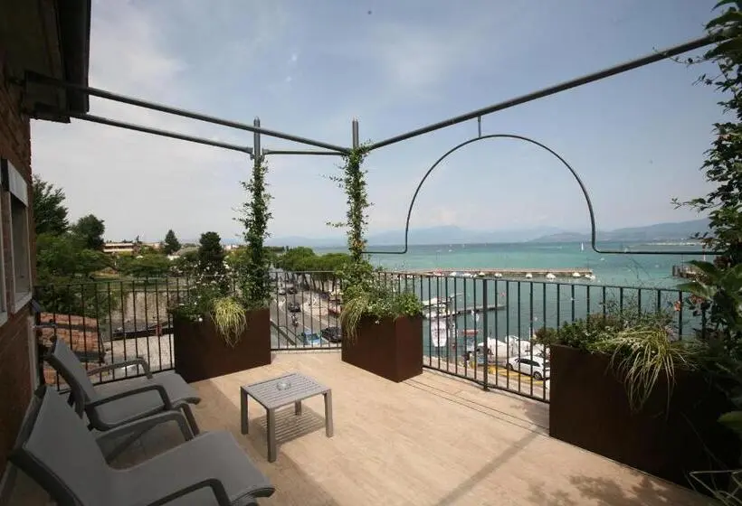 Deluxe-huone, Riviera Carducci Rooms