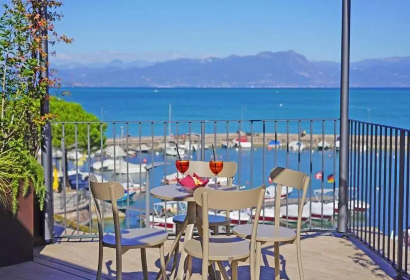Deluxe-huone Järvinäkymä, Riviera Carducci Rooms