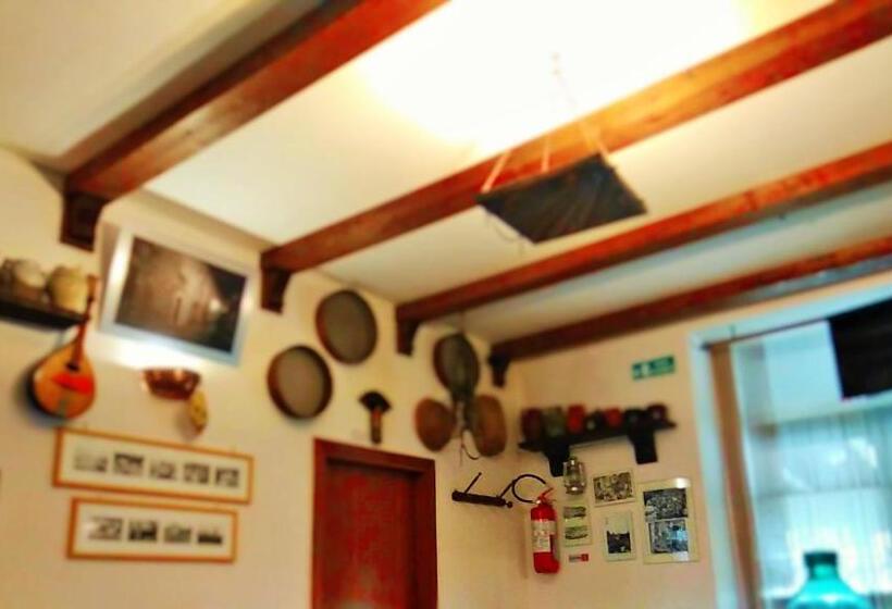 חדר סטנדרט לשלושה עם נוף לגינה, Agriturismo Costa San Bernardo