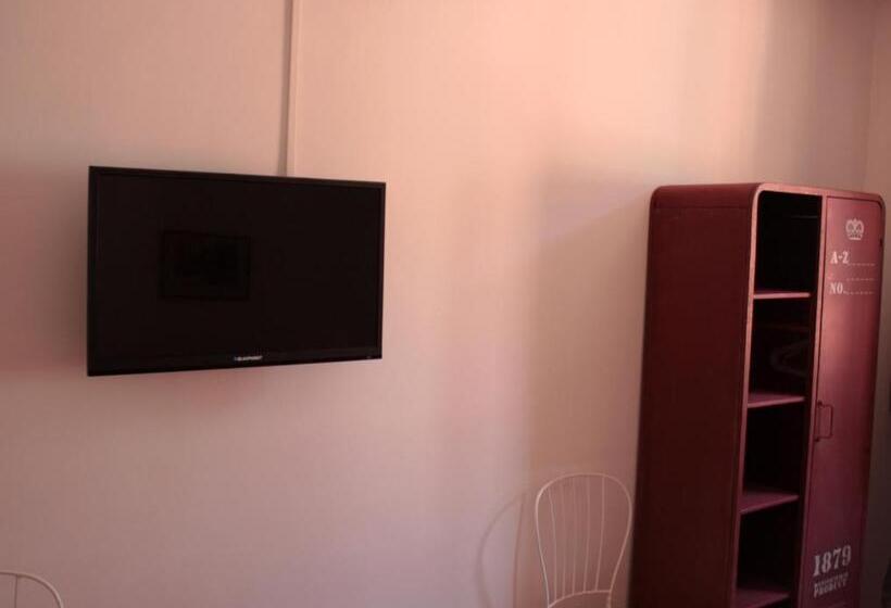 חדר סטנדרט לשלושה, Affittacamere Arco Polinori