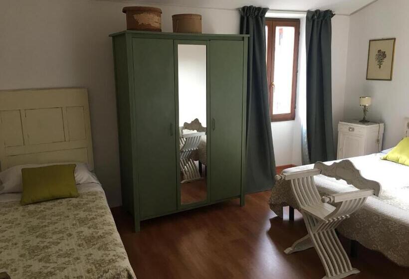 חדר משפחתי, Affittacamere Arco Polinori