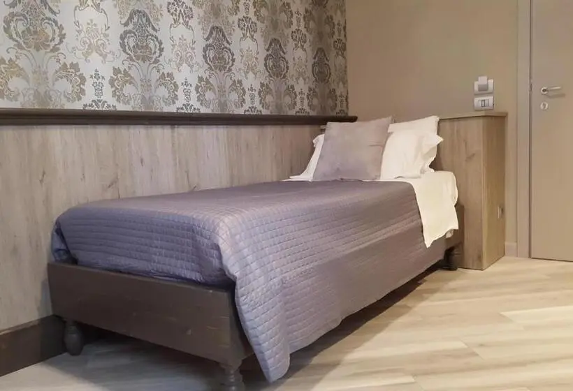 Standard Yhden Hengen Huone, Al Lago