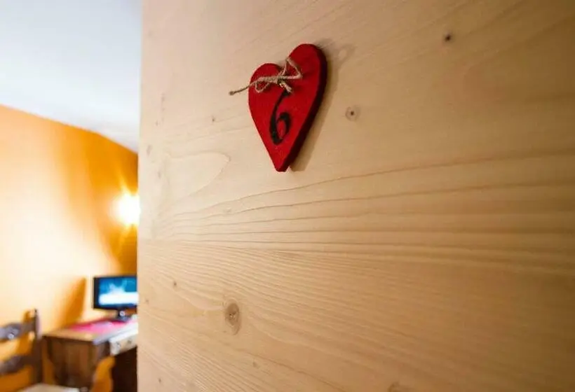 スタンダードシングルルーム, Engadina B&b