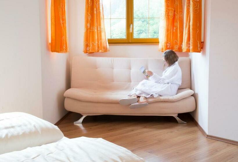 Номер Стандарт, Unterer Obereggerhof