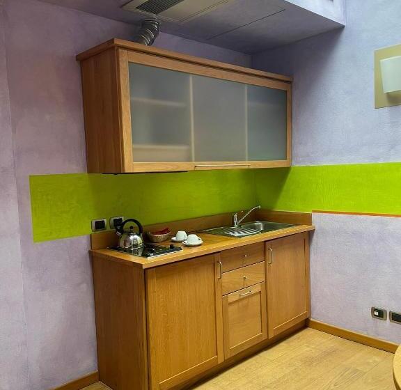 استودیوی استاندارد, Appartamenti Porta Nuova 80