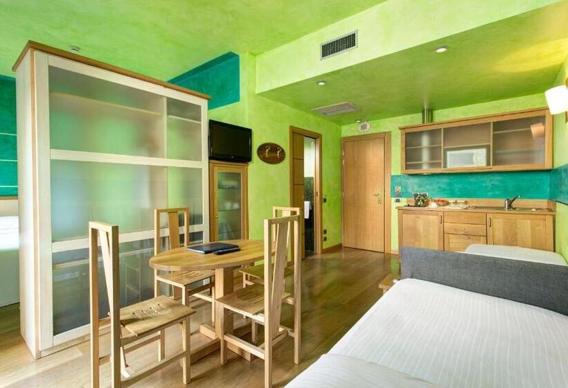 استودیو خانوادگی, Appartamenti Porta Nuova 80