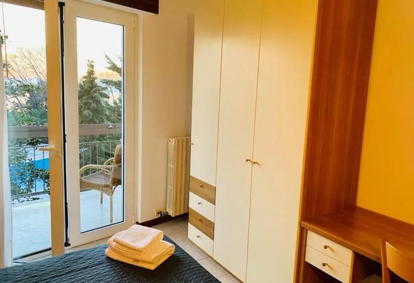 バルコニー付き１ベッドルームアパートメント, Front Lake Apartment Bardolino