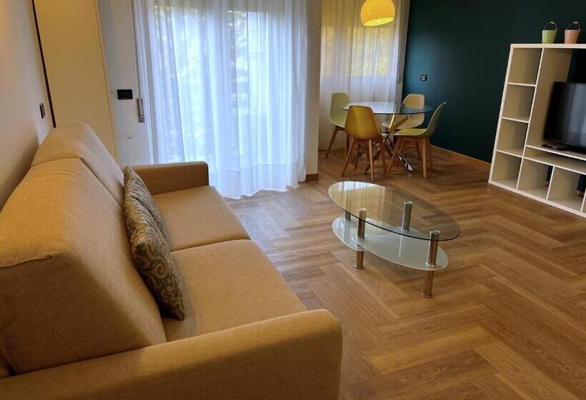 Апартаменты 1 Спальня с Балконом, Front Lake Apartment Bardolino