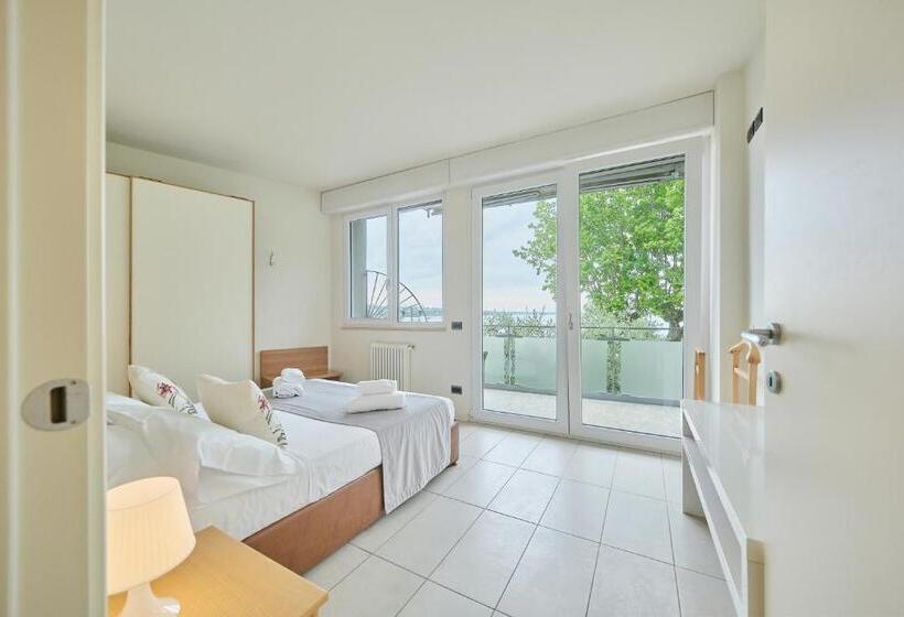 Апартаменты 1 Спальня с Видом, Front Lake Apartment Bardolino