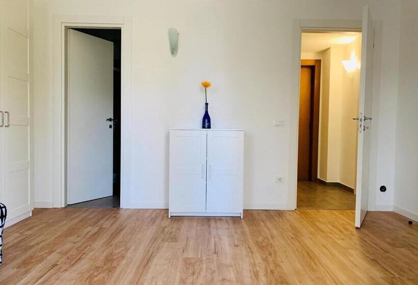 1 Bedroom Apartment Lake View, Front Lake Apartment Bardolino