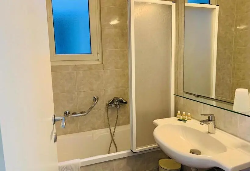 ３ベッドルームアパートメント, Front Lake Apartment Bardolino