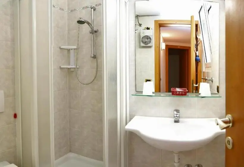 ３ベッドルームアパートメント, Front Lake Apartment Bardolino
