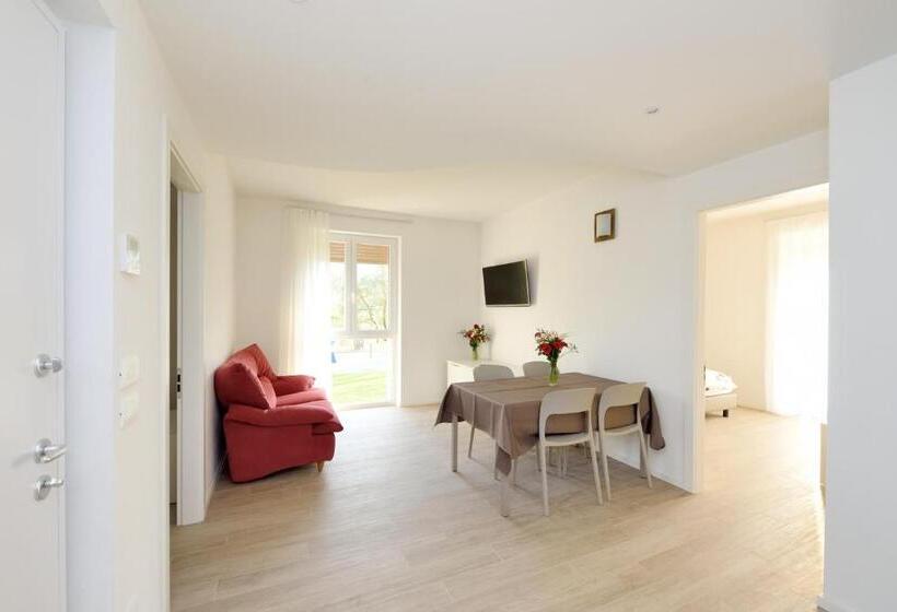 带1个卧室的带阳台的公寓, Agritur Il Melograno