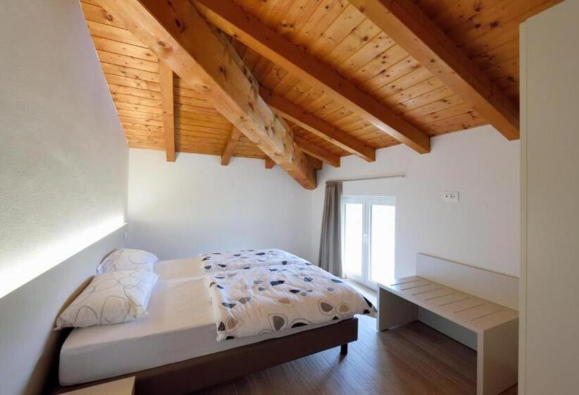 带1个卧室的带阳台的公寓, Agritur Il Melograno