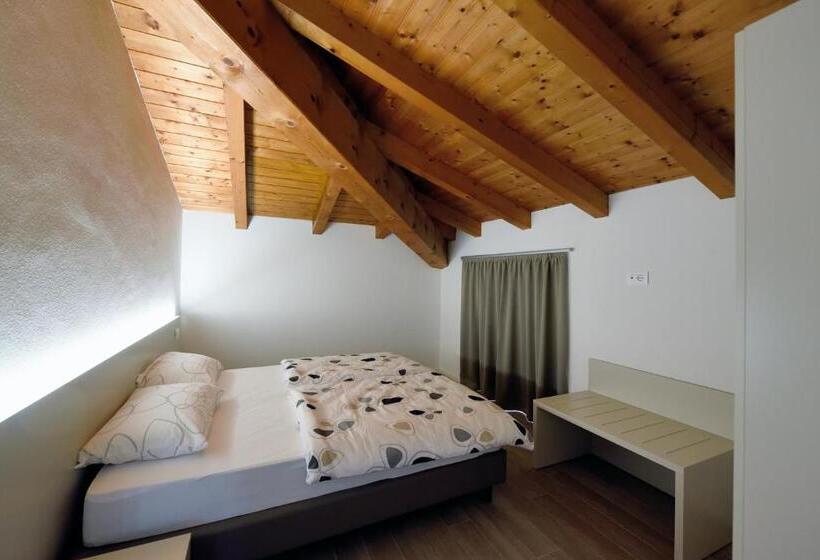 带1个卧室的带阳台的公寓, Agritur Il Melograno