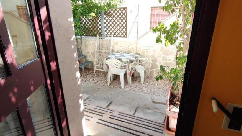 Номер Стандарт Вид на Сад, La Palma Residence Torre San Giovanni