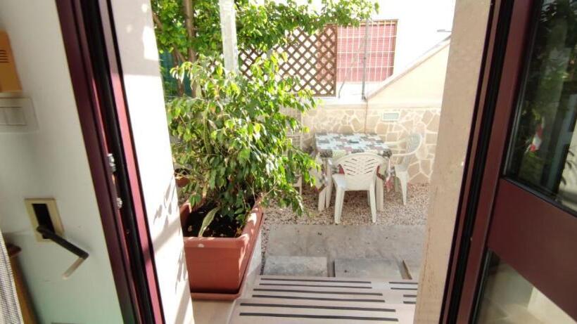 חדר סטנדרט נוף לגינה, La Palma Residence Torre San Giovanni