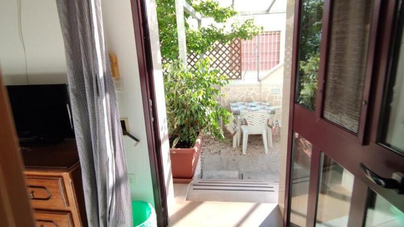 חדר סטנדרט נוף לגינה, La Palma Residence Torre San Giovanni