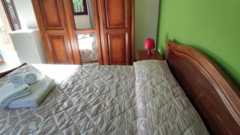 Номер Стандарт Вид на Сад, La Palma Residence Torre San Giovanni