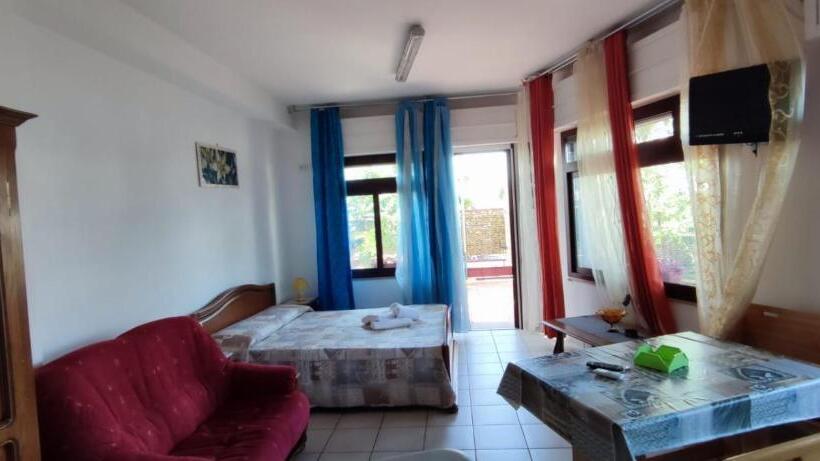 סטודיו סטנדרטי נוף לגינה, La Palma Residence Torre San Giovanni