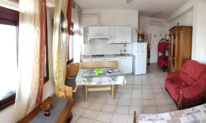 Студио Стандарт Вид на Сад, La Palma Residence Torre San Giovanni