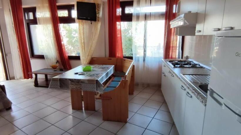 סטודיו סטנדרטי נוף לגינה, La Palma Residence Torre San Giovanni