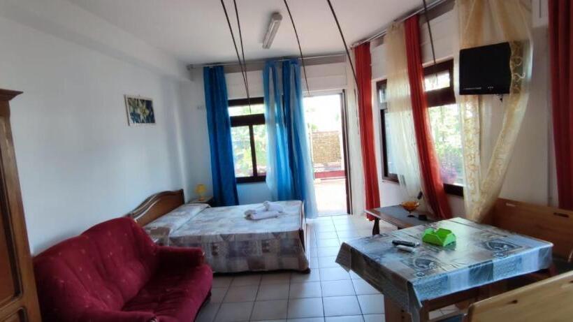 סטודיו סטנדרטי נוף לגינה, La Palma Residence Torre San Giovanni