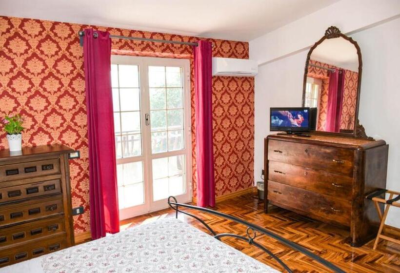 デラックスルーム, La Quiete