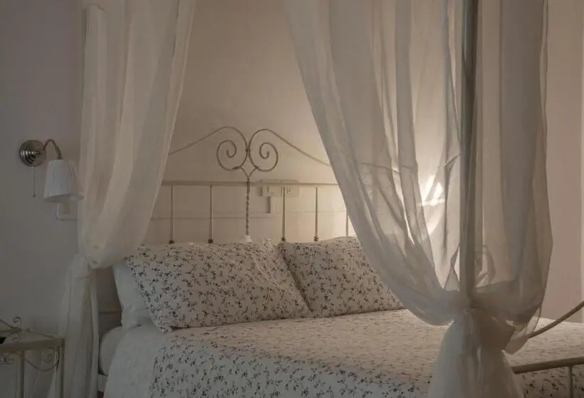 سوییت با چشم‌انداز کوه, Villa Del Cigno