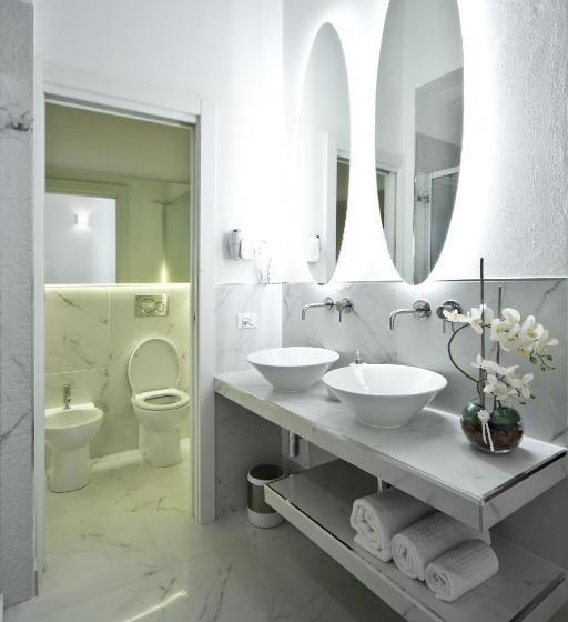 חדר סטנדרט, Whitehouse