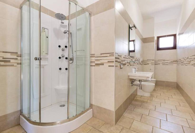 Студио Стандарт Вид на Бассейн, Mediterranea Residence