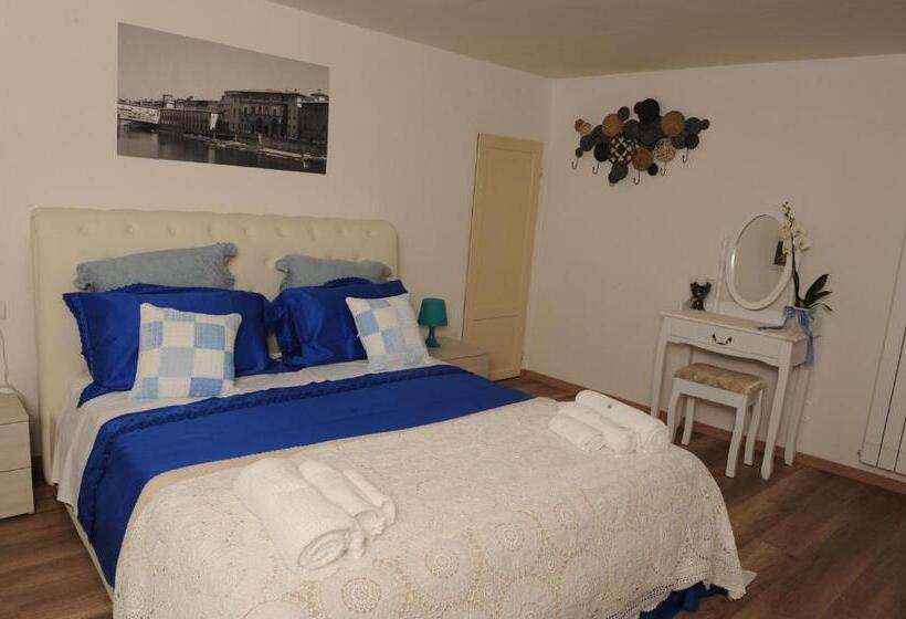 سوییت, La Tana Dei Leoni Affittacamere