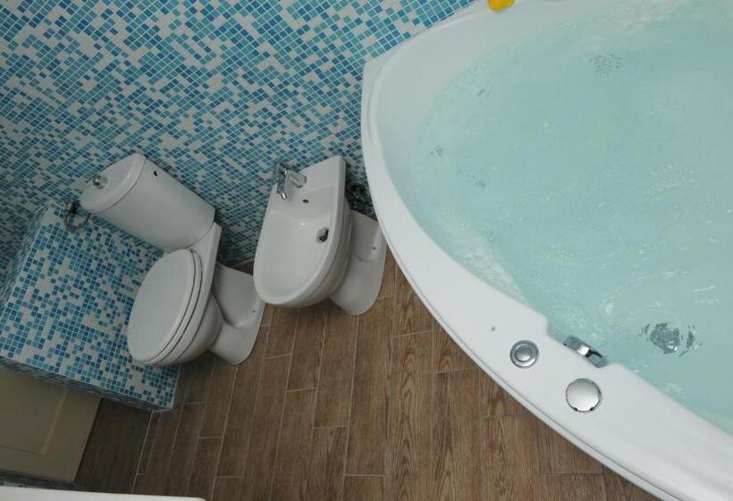 سوییت, La Tana Dei Leoni Affittacamere