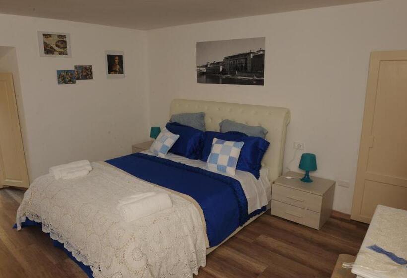 سوییت, La Tana Dei Leoni Affittacamere