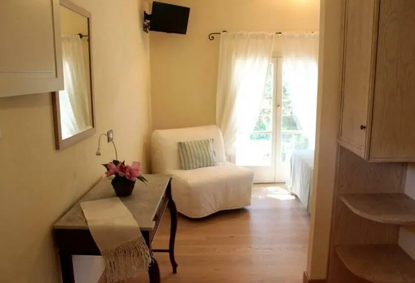 اتاق استاندارد سه نفره, Agriturismo Terrarossa