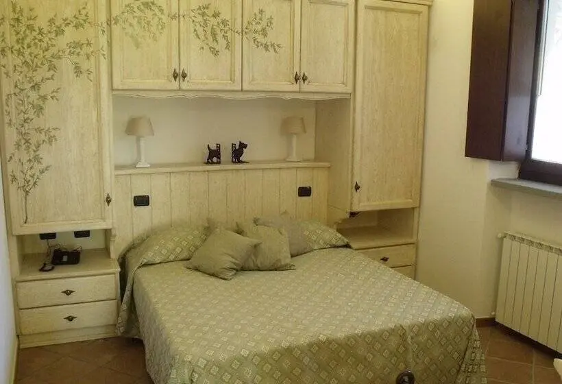 庭の見えるスタンダードトリプルルーム, B&b Podere Montese