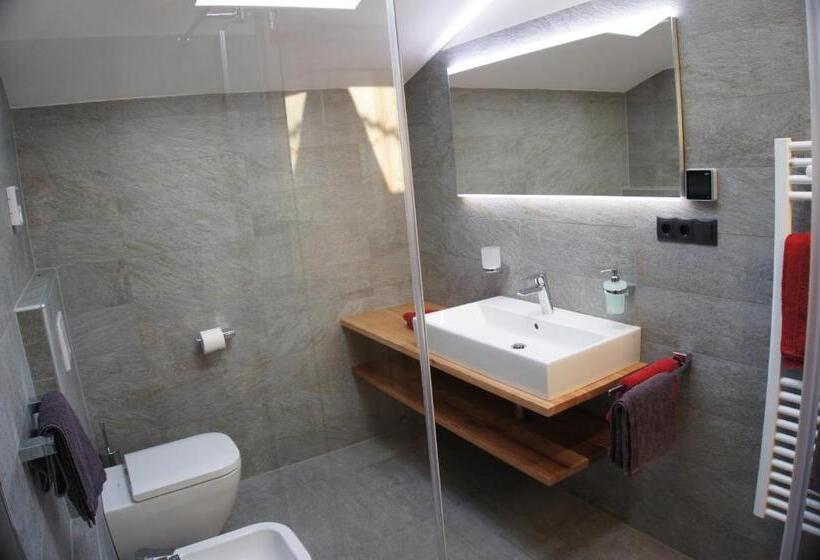 Апартаменты 2 Спальни, Lindemair