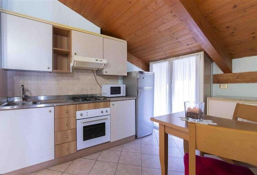 استودیوی استاندارد, Residenza Melucci