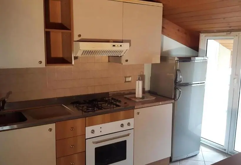 استودیوی استاندارد, Residenza Melucci