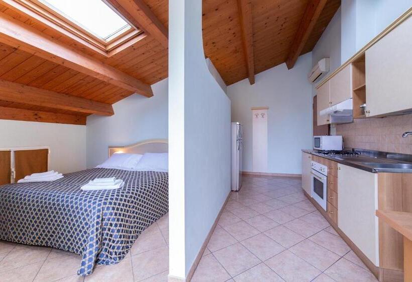 استودیوی سوپریور, Residenza Melucci