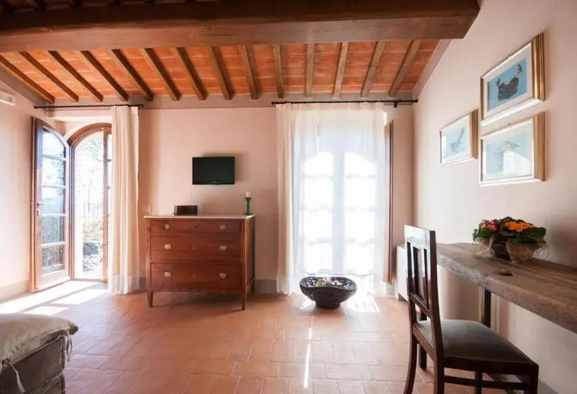 プールの見えるスーペリアルーム, Agriturismo Borgo Tra Gli Olivi