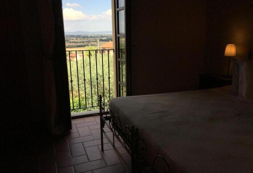 غرفة قياسية مزوَّدة بشُرفة, Agriturismo Borgo Tra Gli Olivi