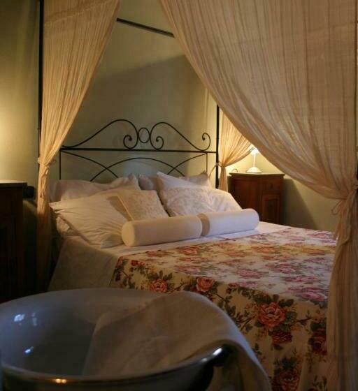 חדר סטנדרט לשלושה עם נוף לגינה, Antico Casale Pozzuolo