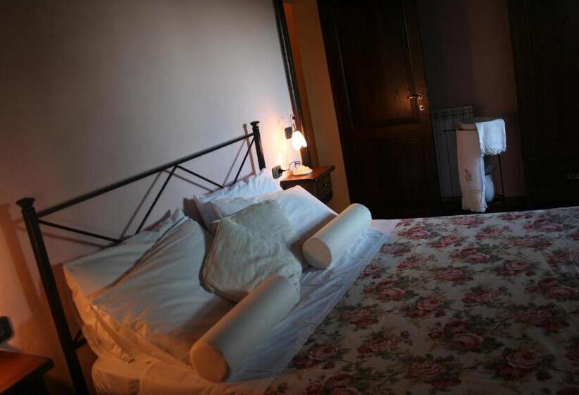 דירת חדר בקומת קרקע, Antico Casale Pozzuolo