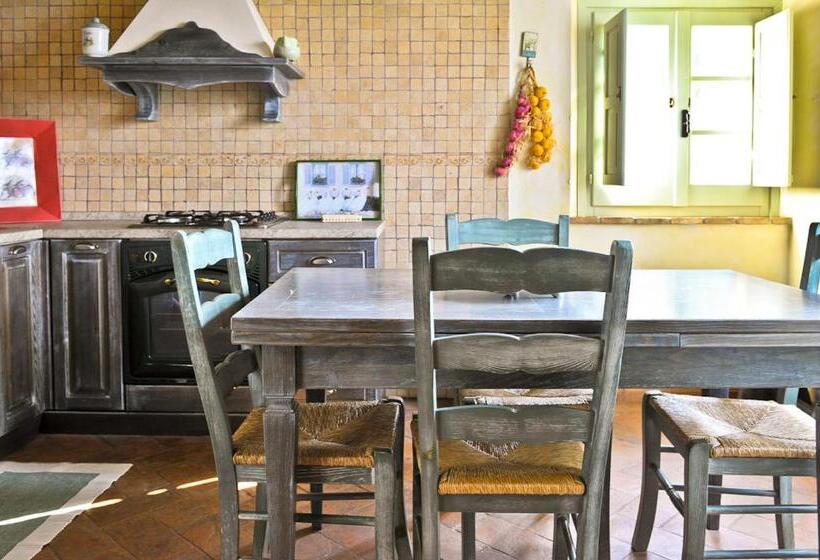 דירת שני חדרים, La Fonte Carducciana