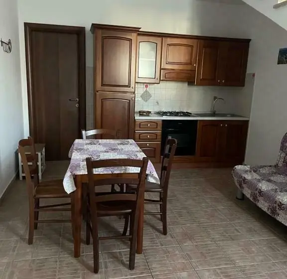 اتاق دوبلکس, La Lestra
